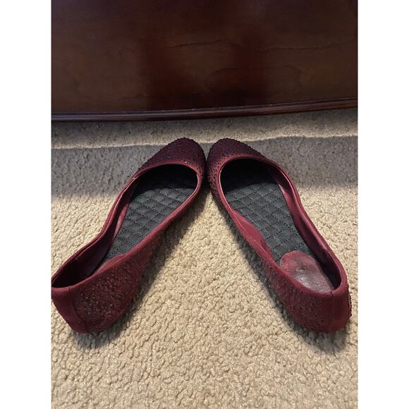MIA Women’s Shoe Size 6 burgundy rhinestone flats - Picture 3 of 6